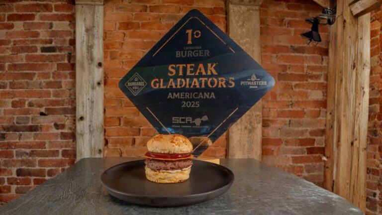 Hambúrguer campeão da Menze Brewing Co. segue disponível por tempo limitado em São Caetano do Sul