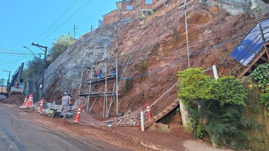 Obra do PAC Zaíra avança em Mauá