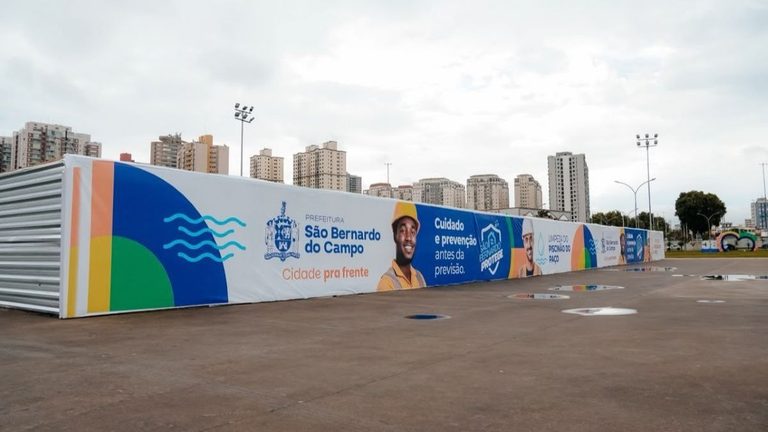 Prefeitura de São Bernardo dá início à limpeza do Piscinão do Paço