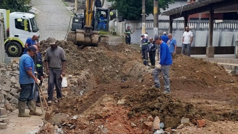 Prefeitura de Ribeirão Pires inicia construção de caixa pluvial e galeria na Quarta Divisão