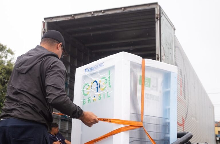 Emoção e surpresa marcaram a entrega de 150 novas geladeiras em São Bernardo